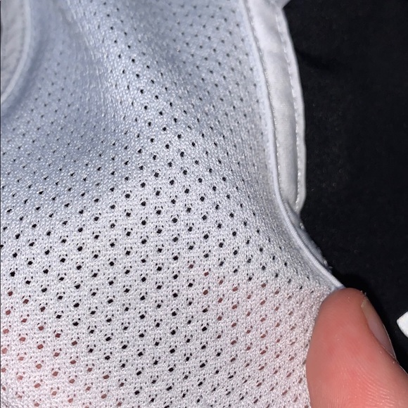 under armour shorts women mesh side - Picture 3 of 5